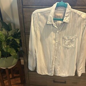 Rails Chambray Button Down Shirt Size Small